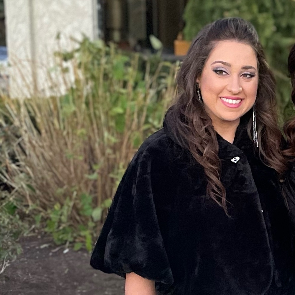 Meet your Posher, Deidre